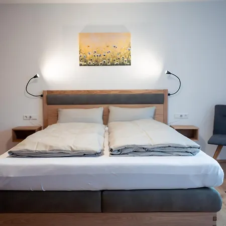 Roth Apartment *